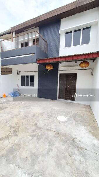 For Sale - [FULL LOAN MUST VIEW] 24x65 Fully Extended 2Storey Reno House at Klang Town Kapar